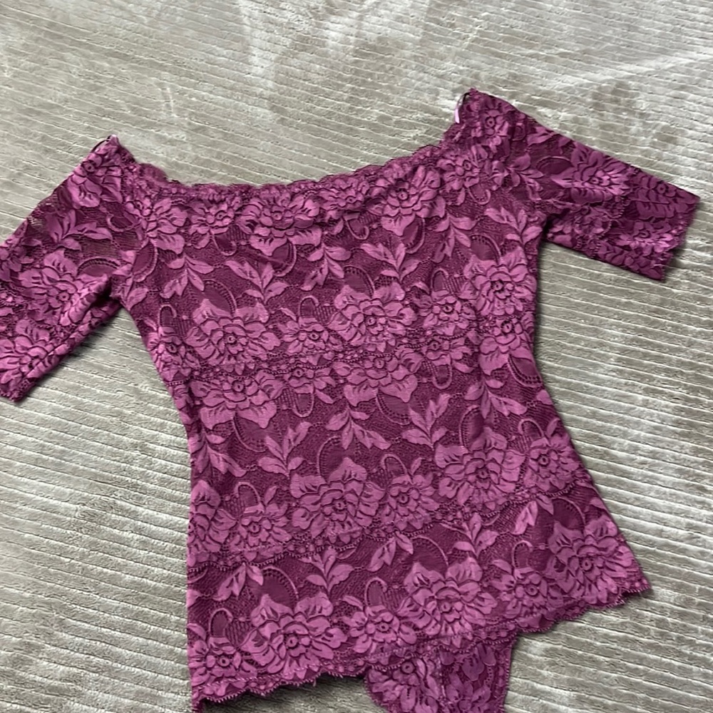 Guess bodysuit top